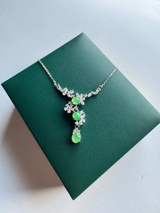 Luxury Jadeite Necklace