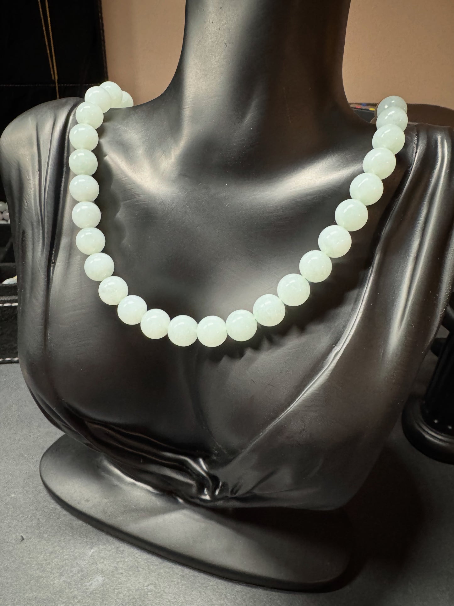Light Green Jadeite Beads necklace
