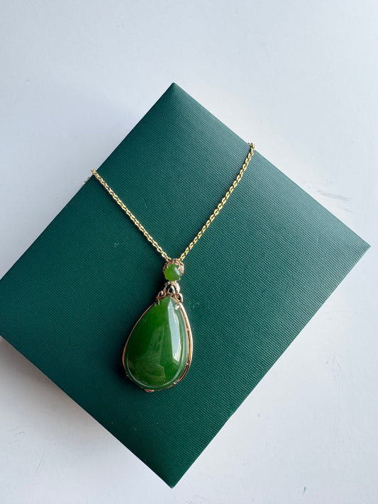 18K Gold Teardrop Necklace Emerald Green