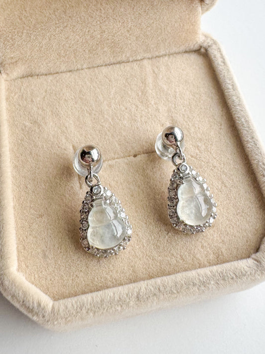 Hulu Colorless Jadeite Earrings